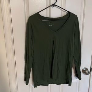 A New Day Large Long Sleeve V Neck